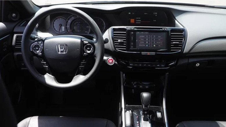 A photo of the 2016 Honda Accord interior space