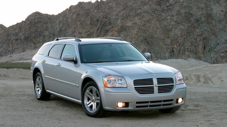 Dodge Magnum R/T front 3/4