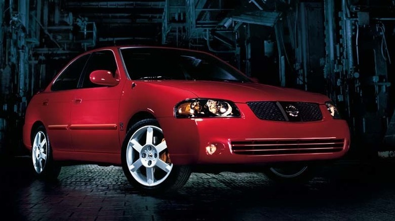 B15 Nissan Sentra SE-R Spec V front 3/4