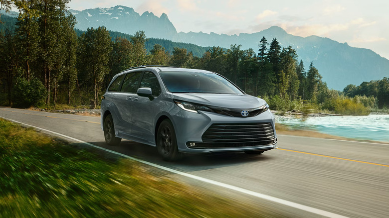 2025 Toyota Sienna minivan positioned on a city street