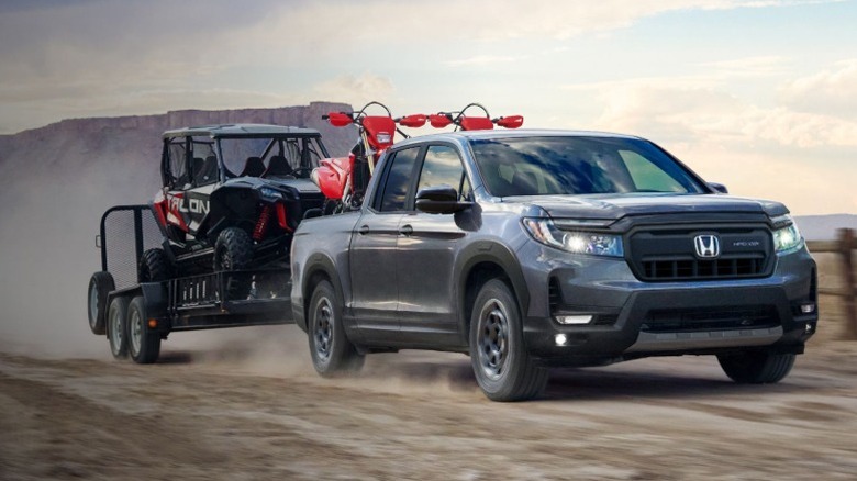 A 2025 grey Honda Ridgeline