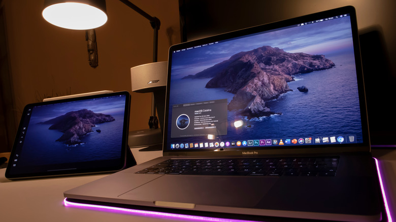 Sidecar mode enabled between laptop and iPad