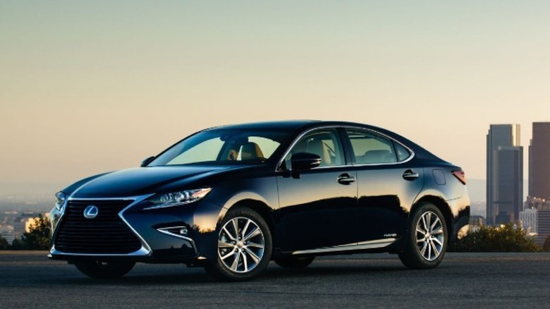 A black 2016 Lexus ES 300h
