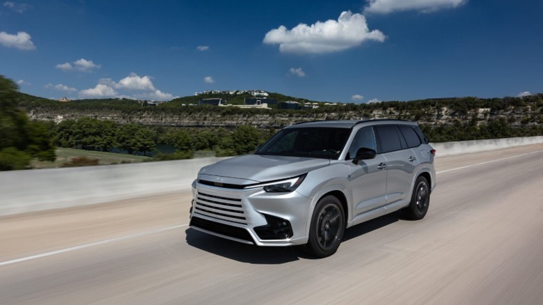 A 2024 Lexus TX 500h