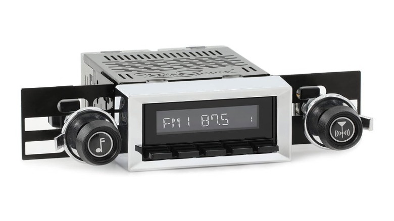 Retro Manufacturing Car Radio