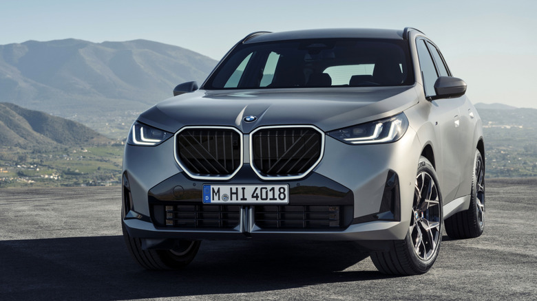 2024 BMW X3 20 xDrive parked