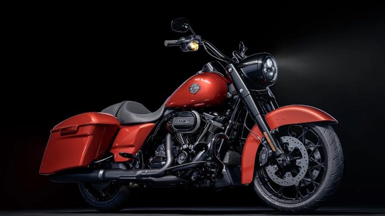A red 2025 Road King Special