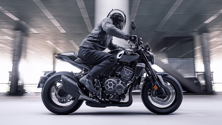 Honda CB1000R Black Edition side profile