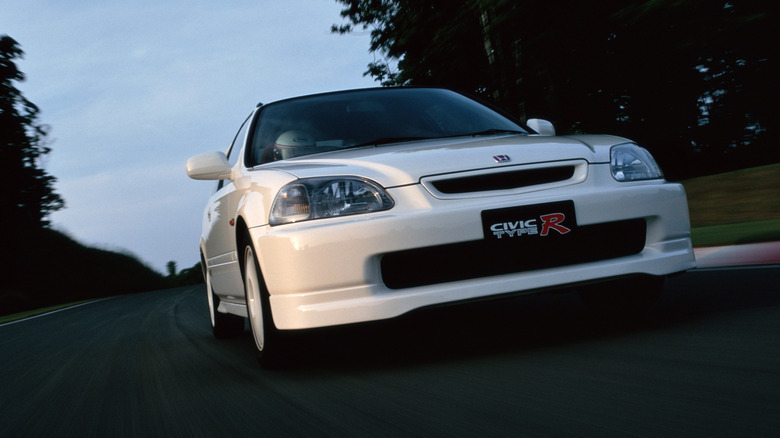 Honda Civic Type R EK9 on track