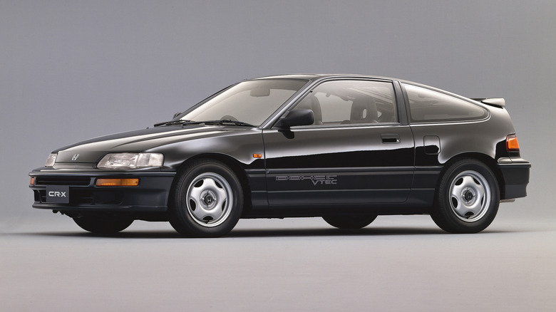 Honda CR-X SiR studio shot