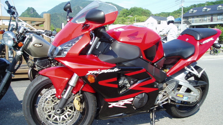 Honda CBR954RR Fireblade