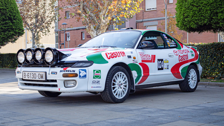Toyota Celica GT-Four ST185 parked up