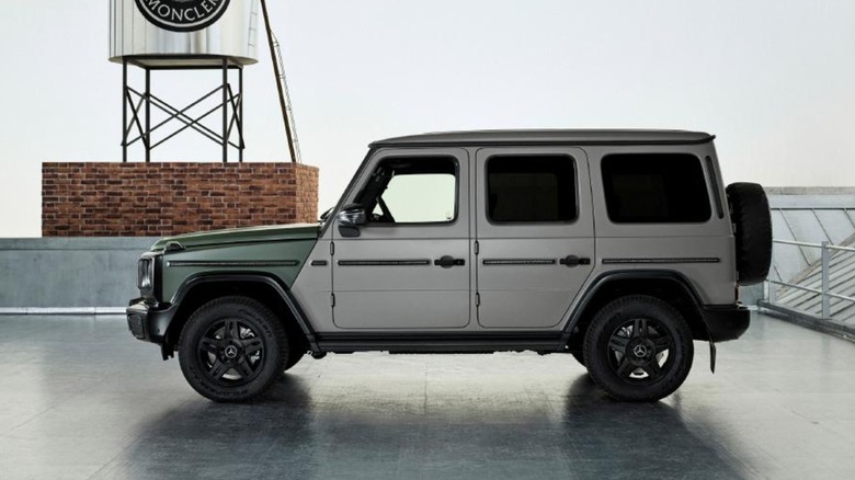 A side shot of the Mercedes-Benz G-Class Past II Future special edition, featuring a retro green and gray color scheme