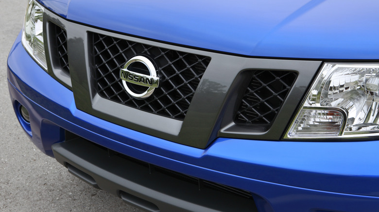 Close-up of 2011 Nissan Frontier front fascia