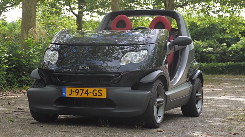 Smart Crossblade front 3/4 view