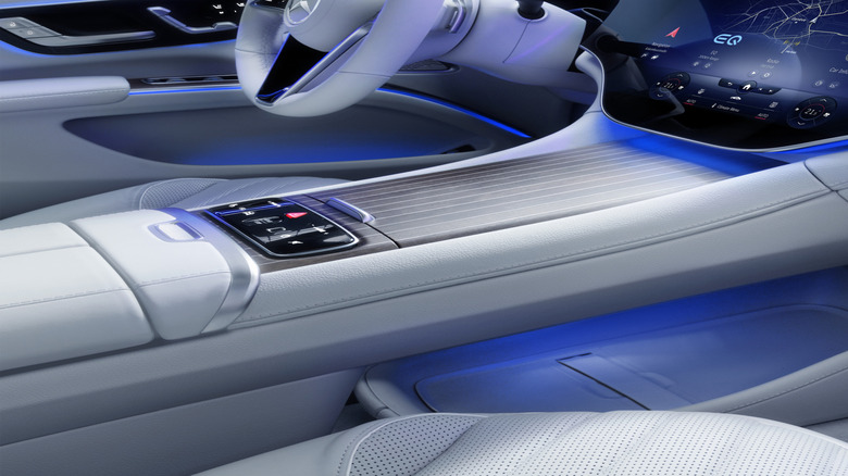 2025 Mercedes-Benz EQS steering wheel and instrument panel side view