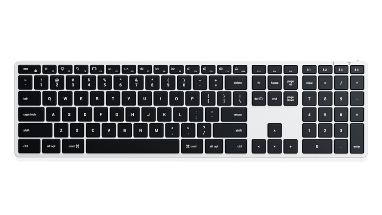 Satechi Slim W3 white background