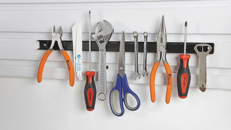 U.S. General 18-inch magnetic tool holder