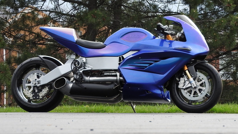 MTT 420-RR side profile