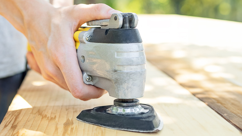 using an oscillating multitool