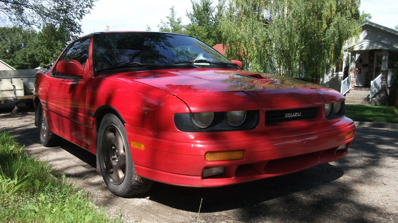 Isuzu Impulse RS parked up