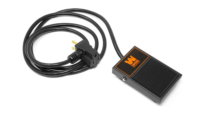 WEN 15-Amp Momentary Power Foot Pedal Switch