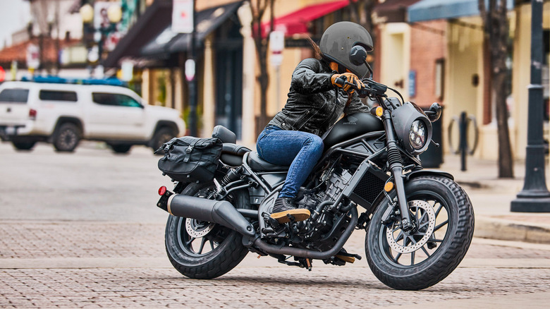 Honda Rebel 300 being ridden in the city