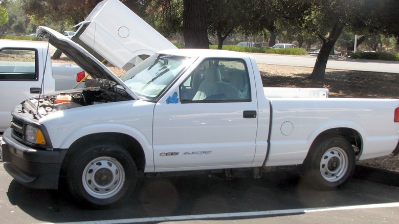 Chevy S-10 with the hood open