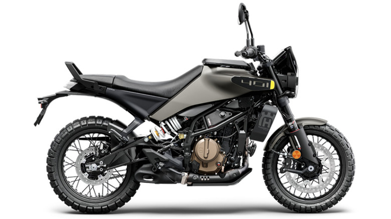 Husqvarna Svartpilen 401 on display