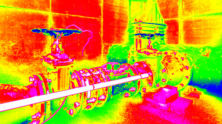 Water pipes shown in an infrared image