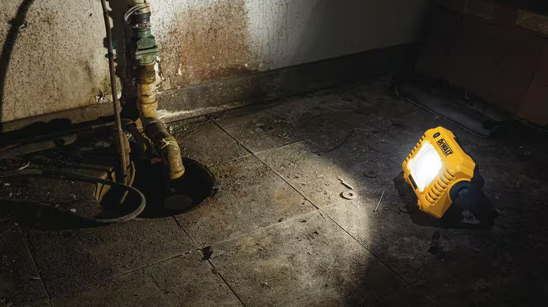 DeWalt compact task light in use