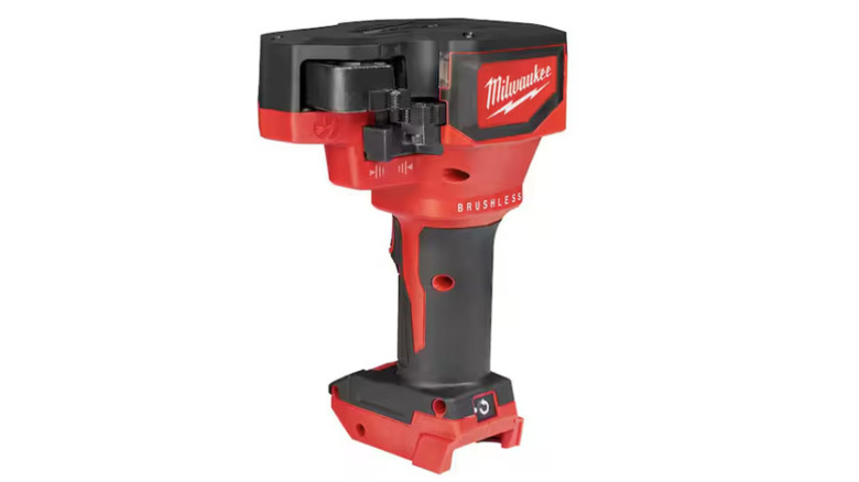 M18 Brushless Threaded Rod Cutter on display