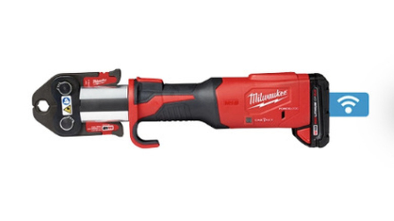 M18 Force Logic One-Key Press Tool on display