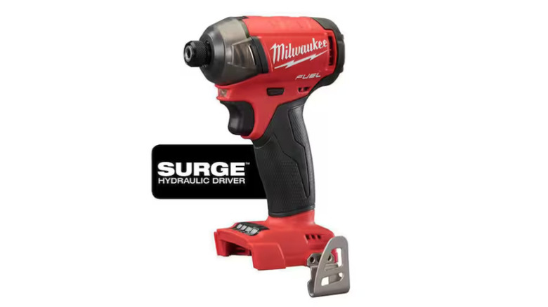 M18 Fuel Surge 1/4 Hex Hydraulic Driver on display