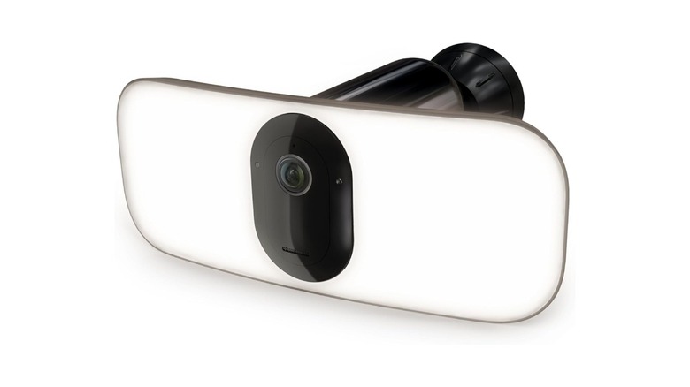 Arlo Pro 3 floodlight camera