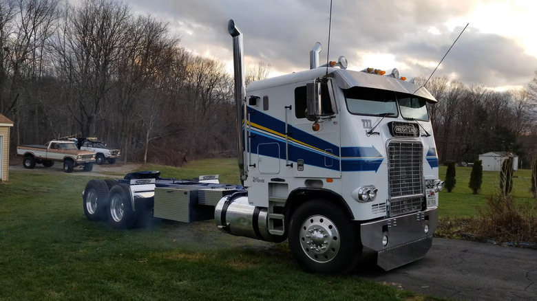 1979 Freightliner FLT 350 Big Cam Cummins 13 Speed