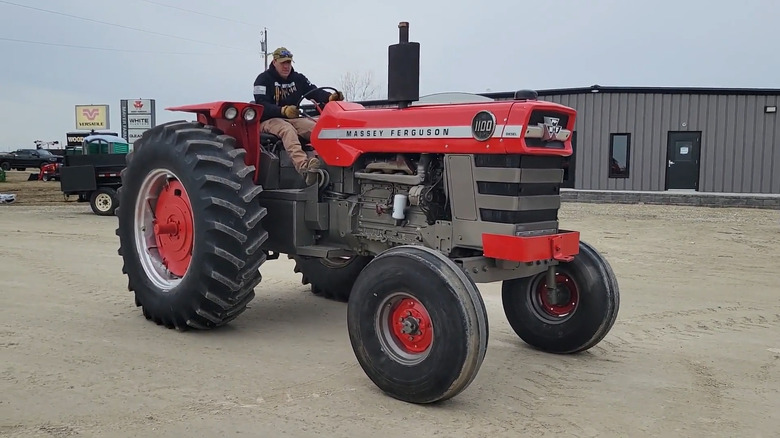 Massey Fergusson MF 1100 with Perkins 6.354 engine