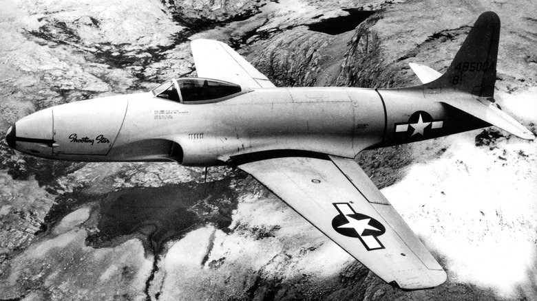 black and white photo of a Lockheed P-80 Shooting Star