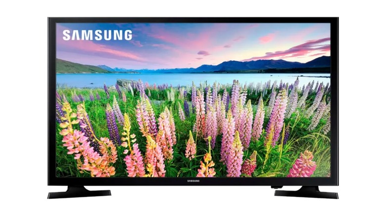 Samsung Class 5 Series TV on display