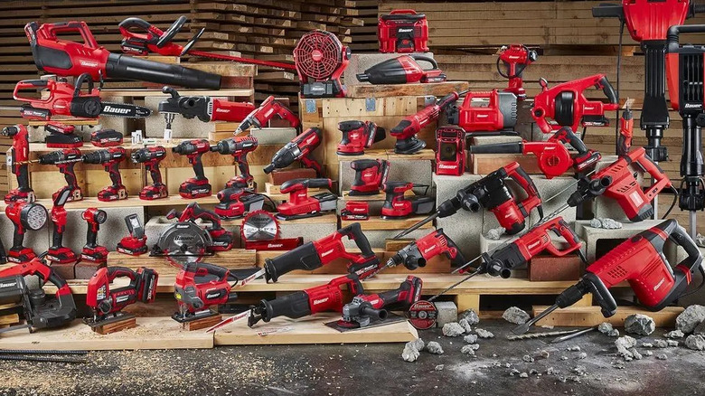 Display of Bauer power tools