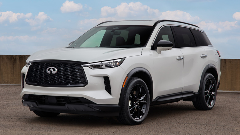 Infiniti QX60 in a parking lot