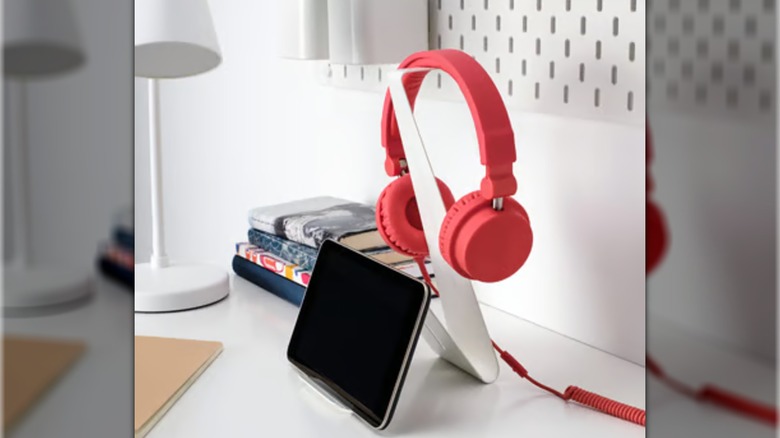 Mölighet Headset and Tablet Stand