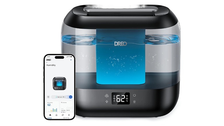 Dreo humidifier with a smartphone