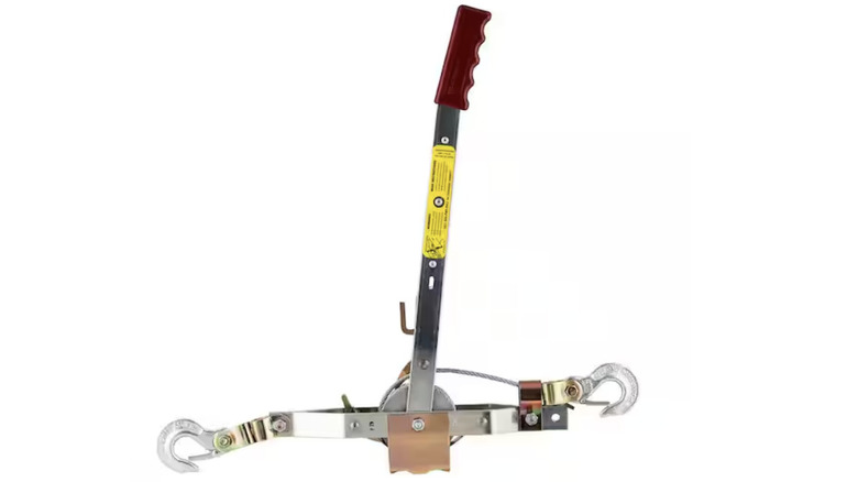 Maasdam 1-Ton Leverage Winch Puller on display