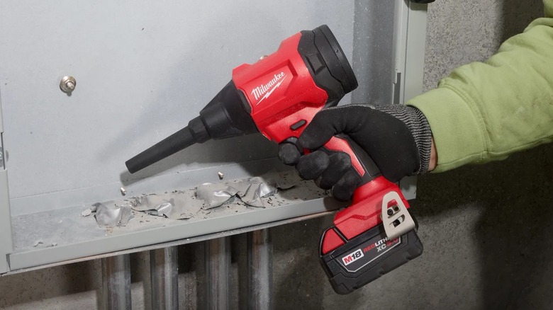Milwaukee M18 Compact Blower