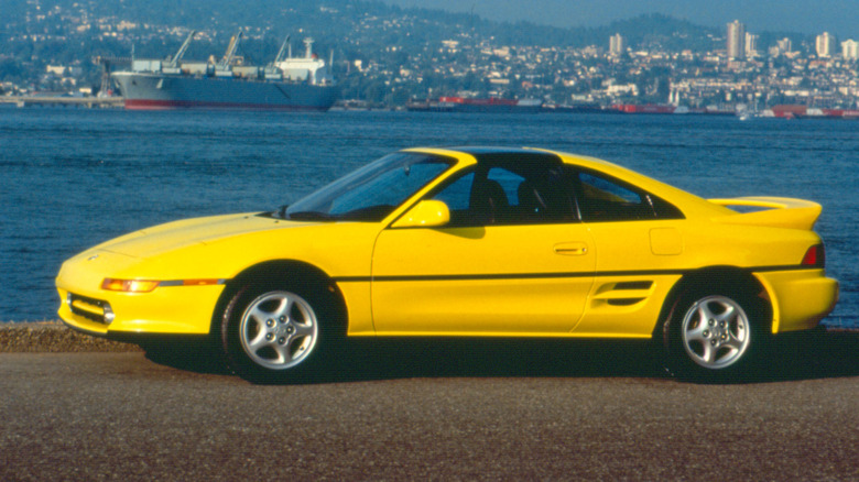 Toyota MR2 (SW20) by the coast