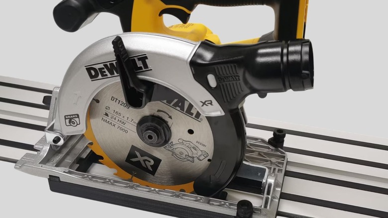 DeWalt Circular Saw Guide Rail Track Adapter