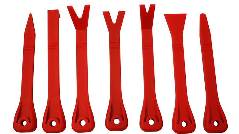 CTA Manufacturing 7-Piece Plastic Pry Bar Set