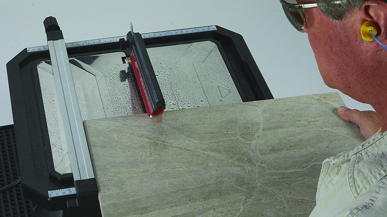 Ironton 7-Inch Bench Wet Tile Cutter