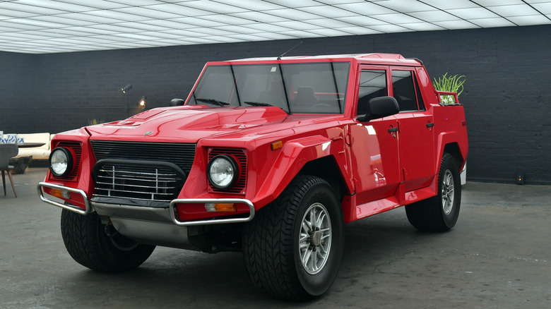 Lamborghini LM002